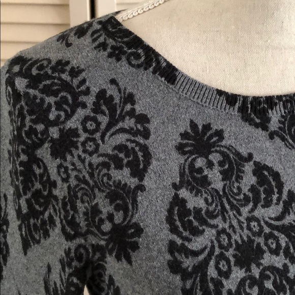 Super soft knitted sweater - Picture 2 of 5